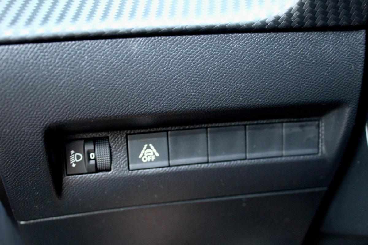peugeot-208-1-5-bluehdi-2021-diesel-1499cc
