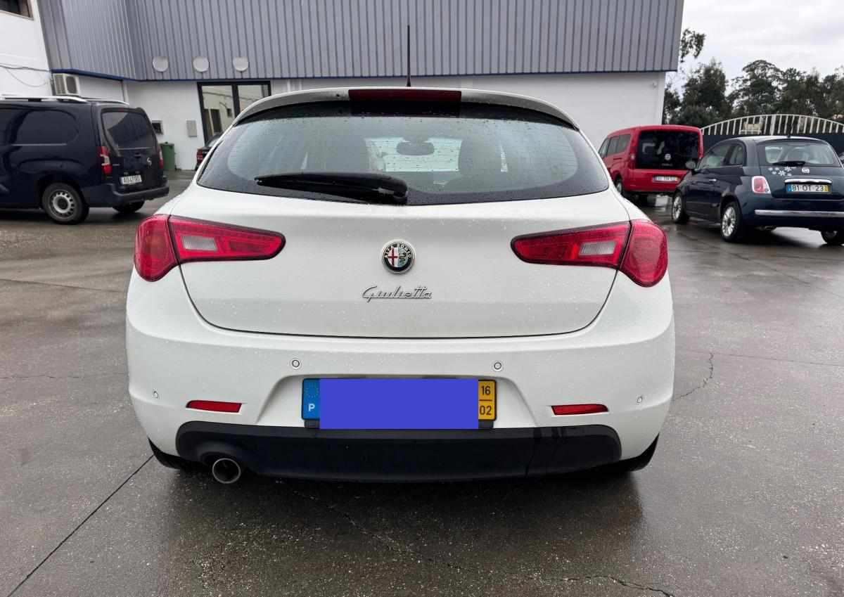 alfa-romeo-giulietta-1-6-jtdm-16v-2016-diesel-1598cc