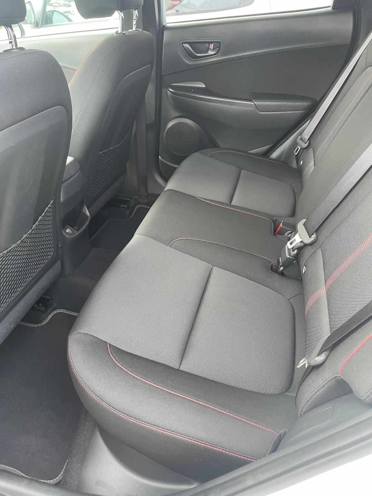 hyundai-kauai-1-0-120cv-2021-gasolina-998cc
