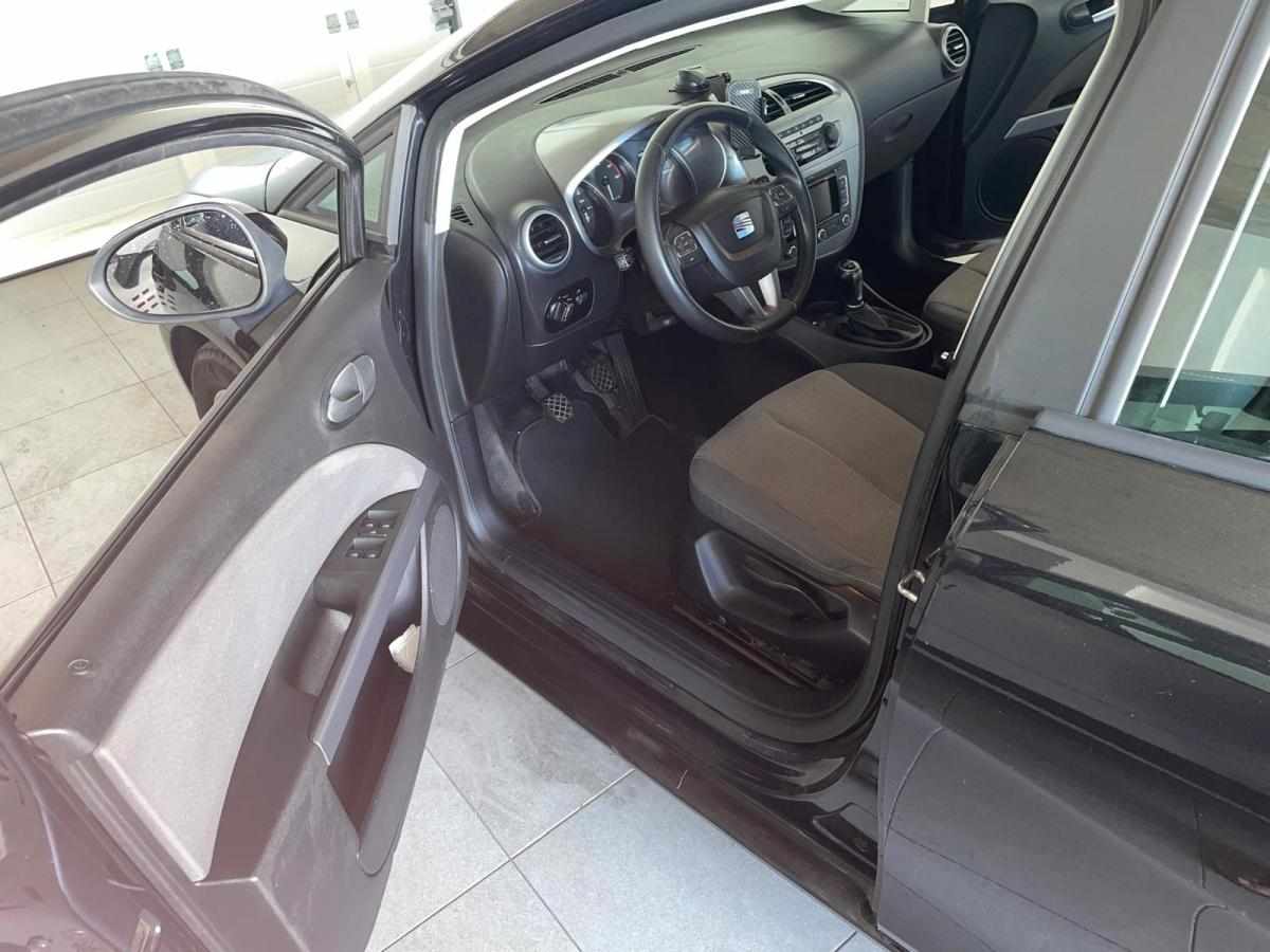 seat-leon-1-6-tdi-2011-diesel-1598cc