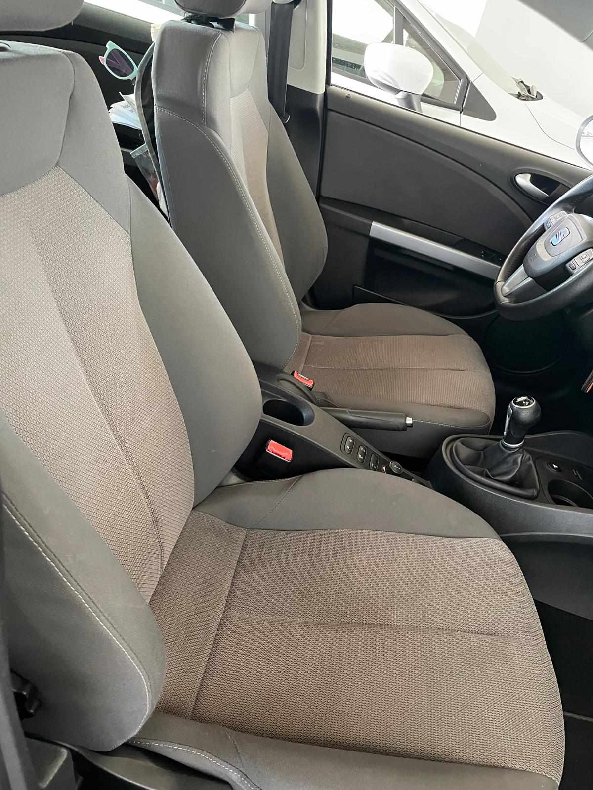seat-leon-1-6-tdi-2011-diesel-1598cc