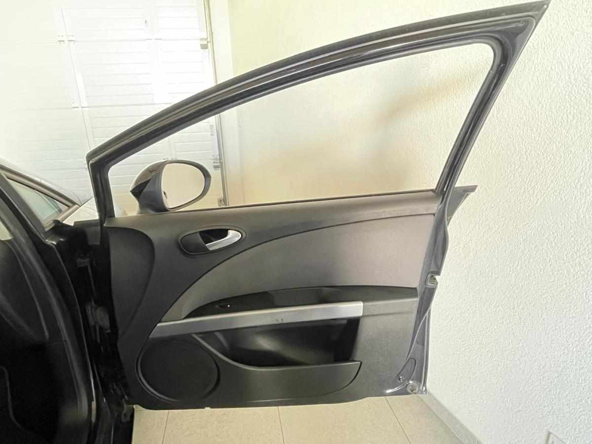 seat-leon-1-6-tdi-2011-diesel-1598cc