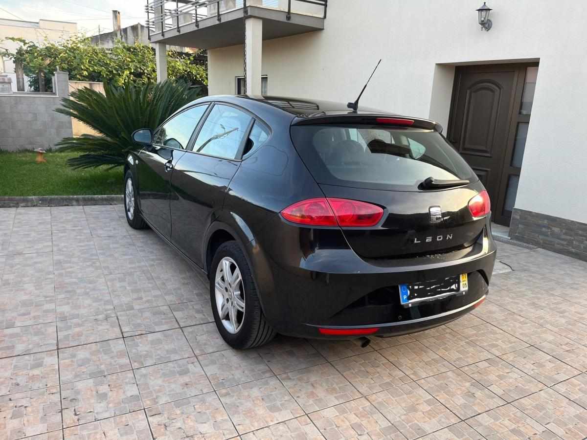 seat-leon-1-6-tdi-2011-diesel-1598cc