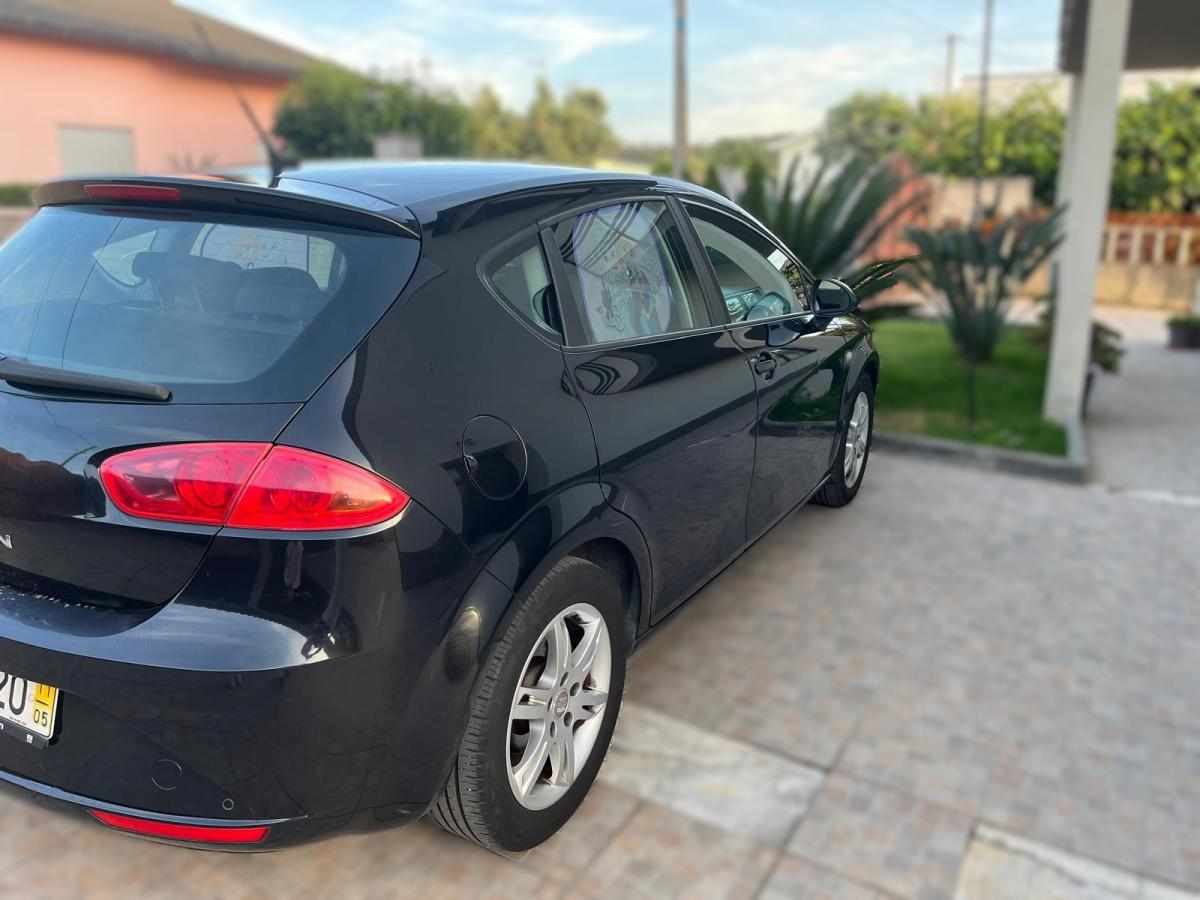 seat-leon-1-6-tdi-2011-diesel-1598cc