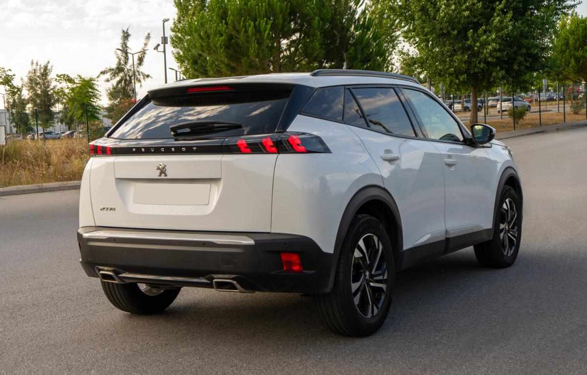 peugeot-2008-1-2-puretech-2021-gasolina-1199cc