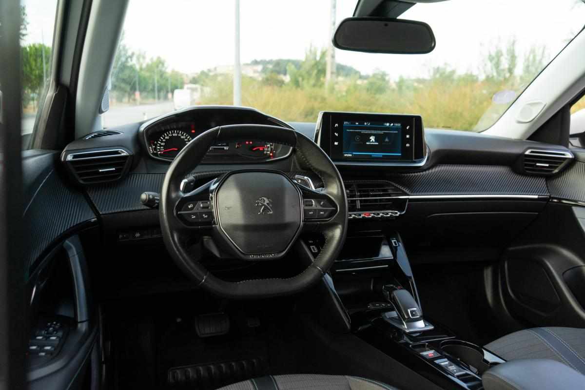 peugeot-2008-1-2-puretech-2021-gasolina-1199cc