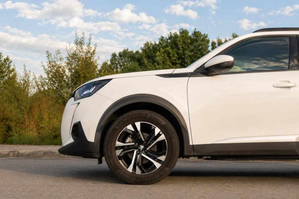 peugeot-2008-1-2-puretech-2021-gasolina-1199cc