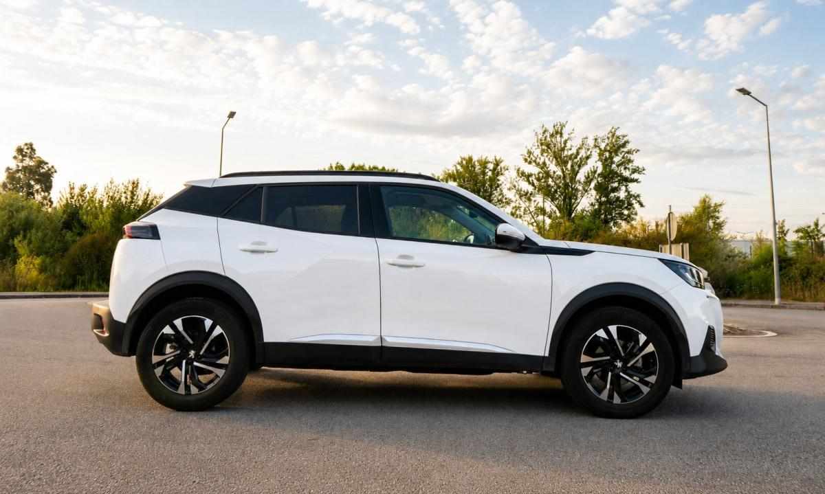 peugeot-2008-1-2-puretech-2021-gasolina-1199cc
