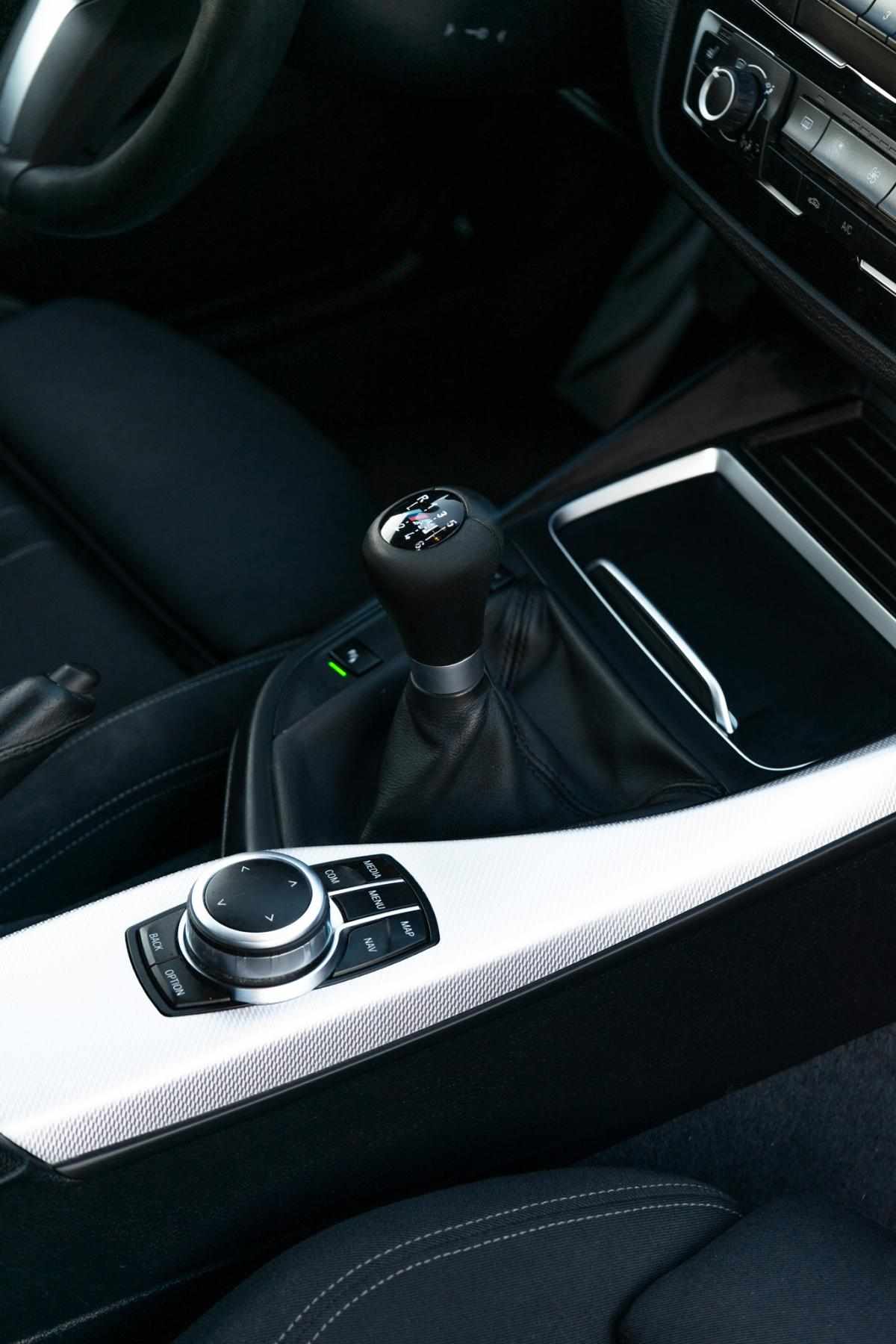 bmw-serie-1-118i-2019-gasolina-1499cc