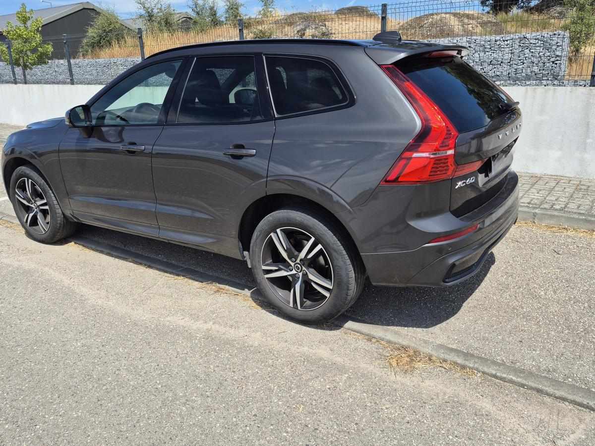 volvo-xc60-b4-2021-diesel-1969cc