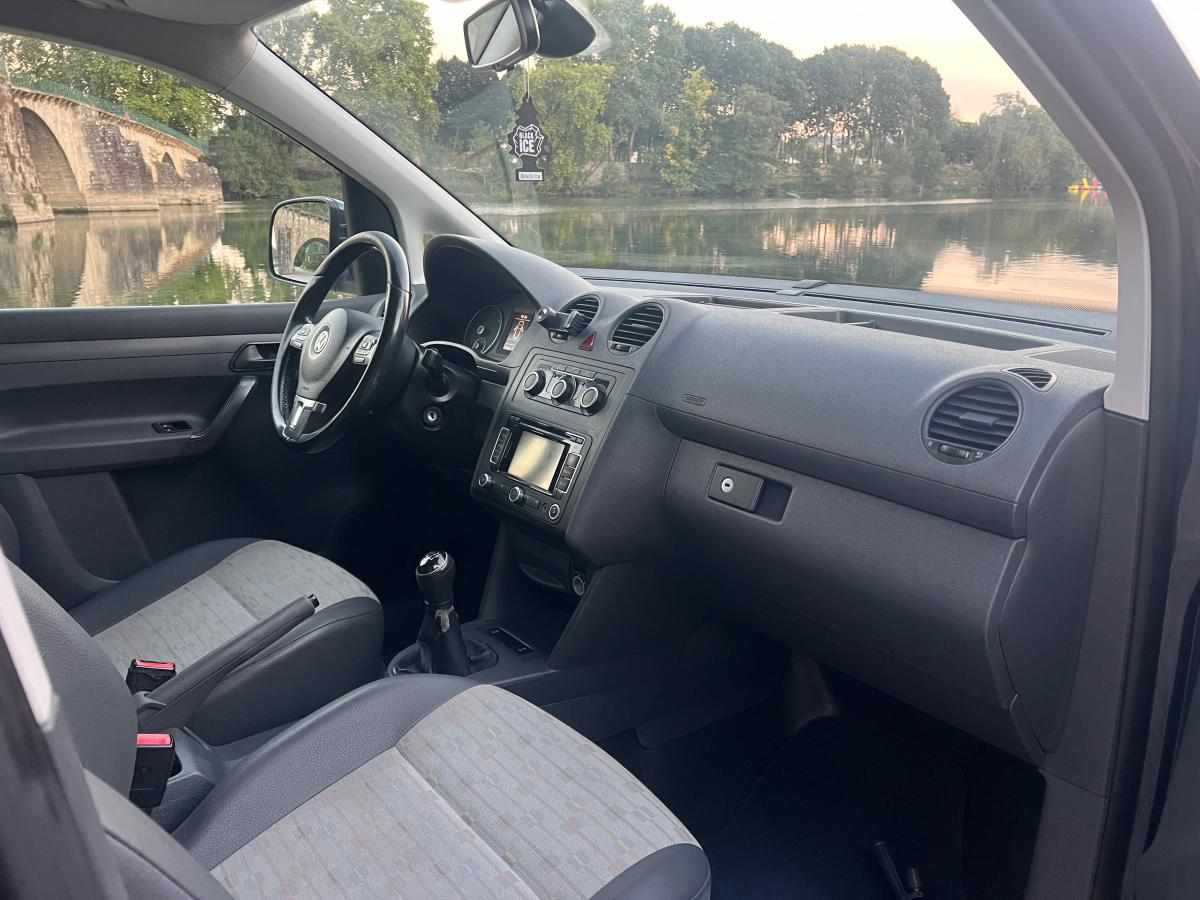 volkswagen-caddy-1-6-102cv-2012-diesel-1598cc
