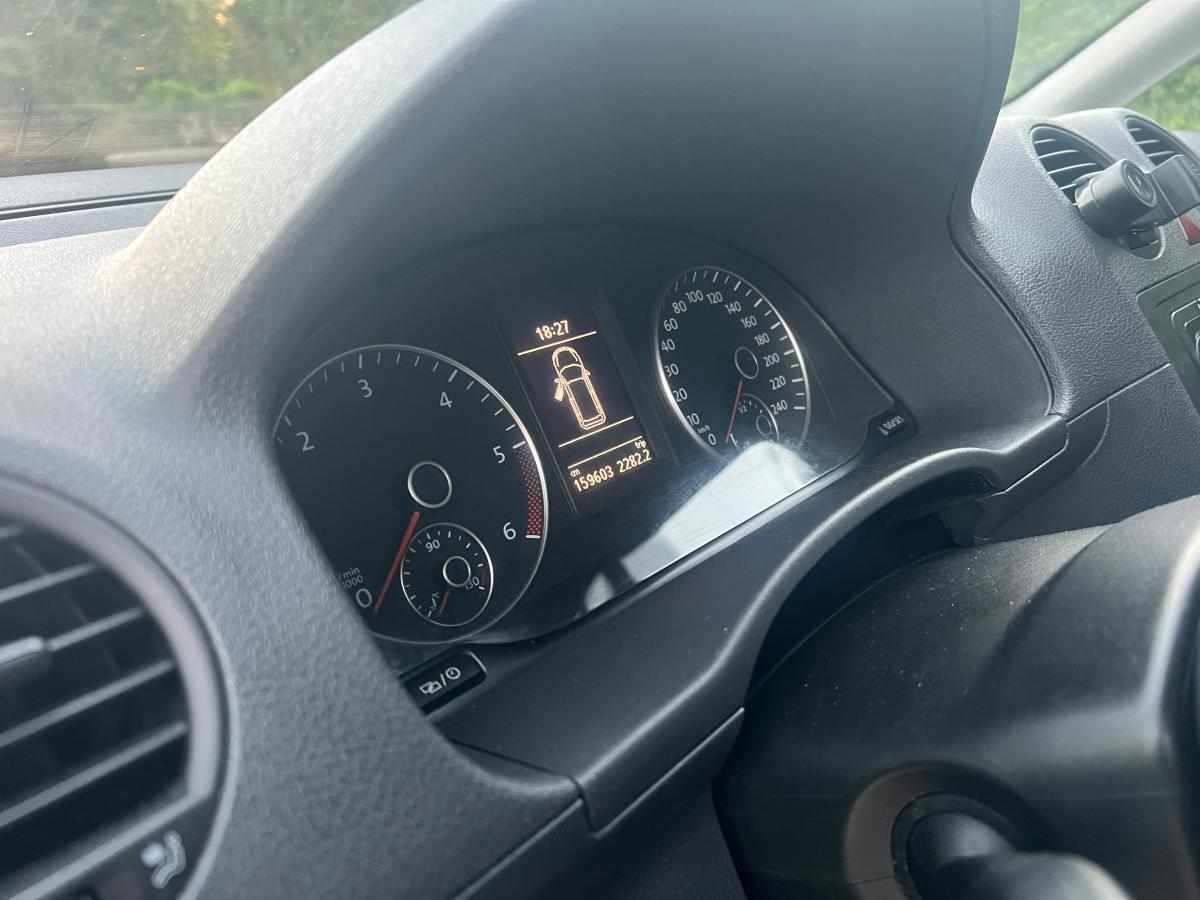 volkswagen-caddy-1-6-102cv-2012-diesel-1598cc
