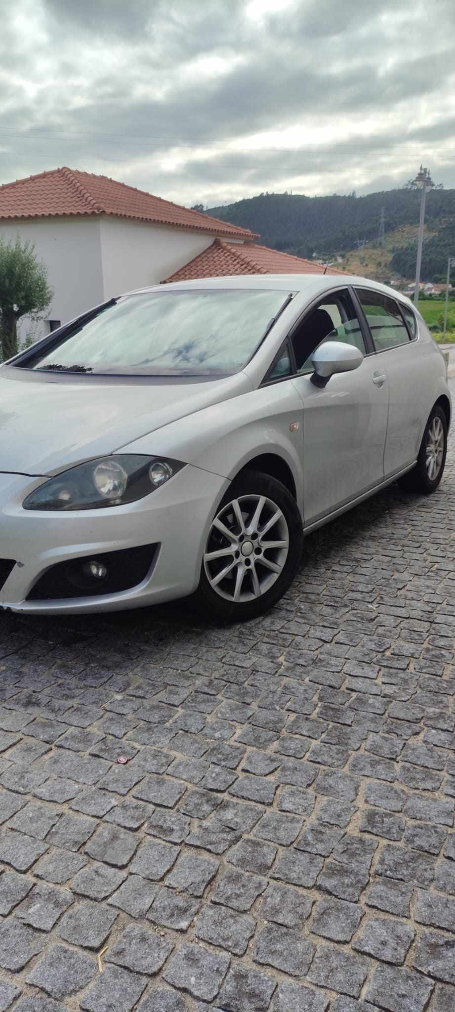 seat-leon-1-6-tdi-2012-diesel-1598cc