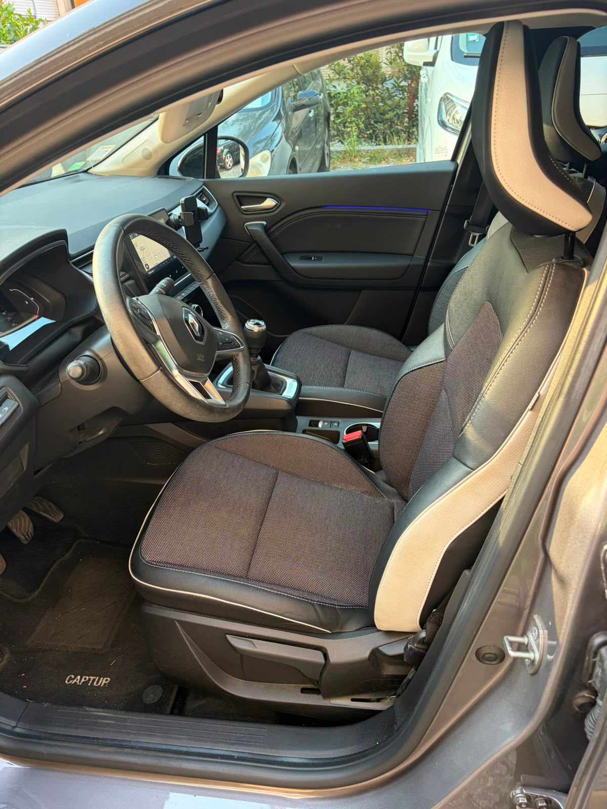 renault-captur-1-0-tce-2023-gasolina-999cc