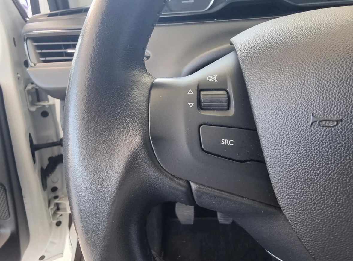 peugeot-208-1-2-vti-2018-gasolina-1199cc