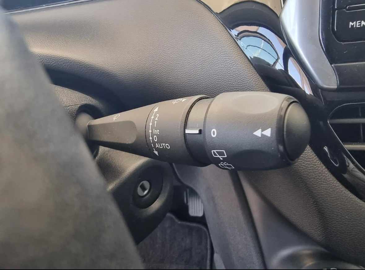 peugeot-208-1-2-vti-2018-gasolina-1199cc
