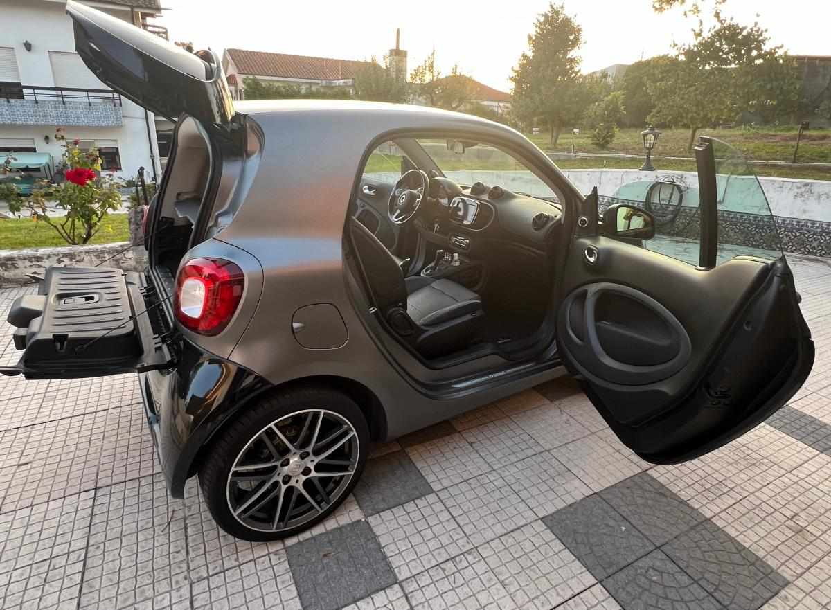 smart-fortwo-0-9-brabus-2017-gasolina-898cc