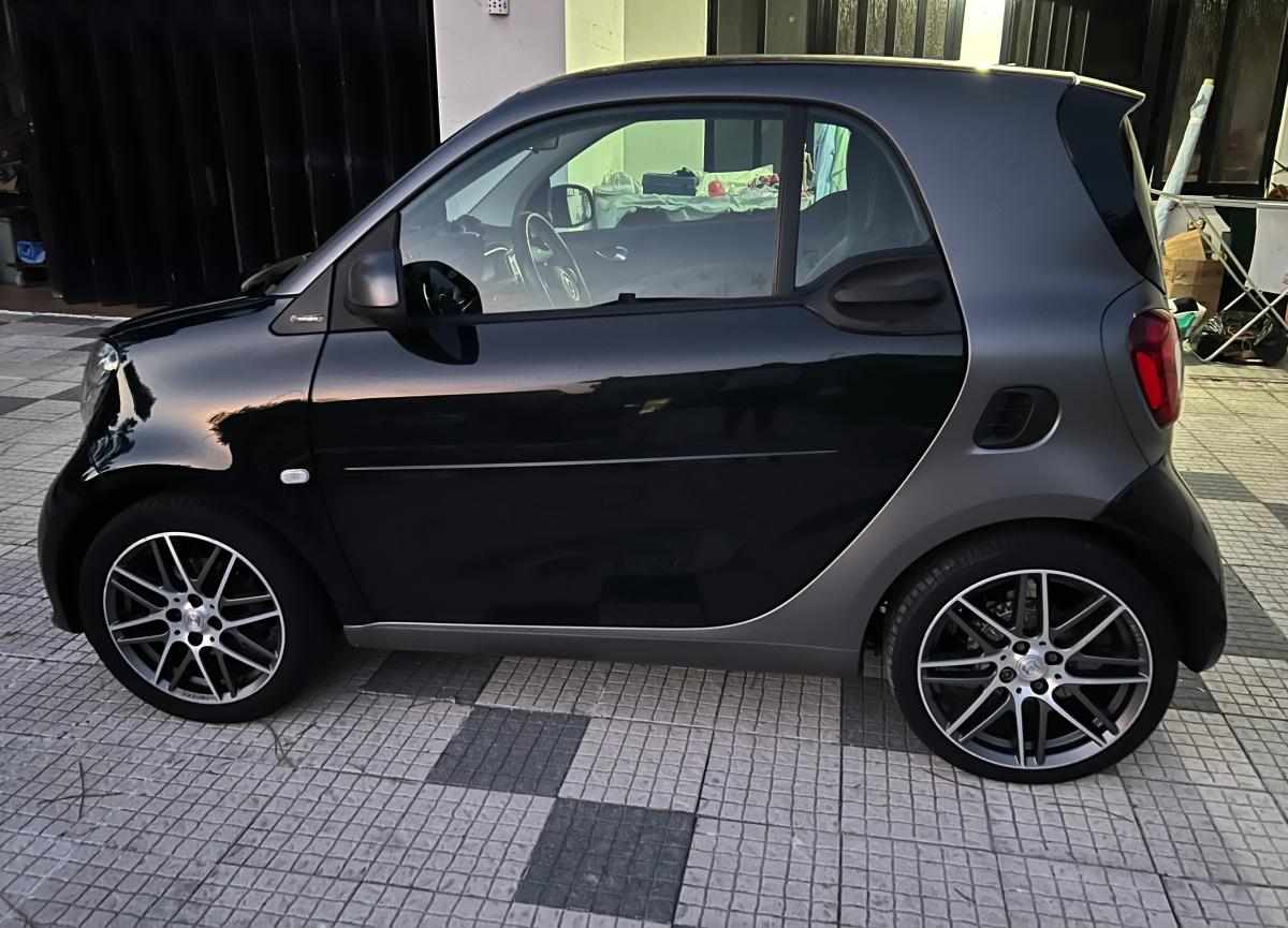 smart-fortwo-0-9-brabus-2017-gasolina-898cc