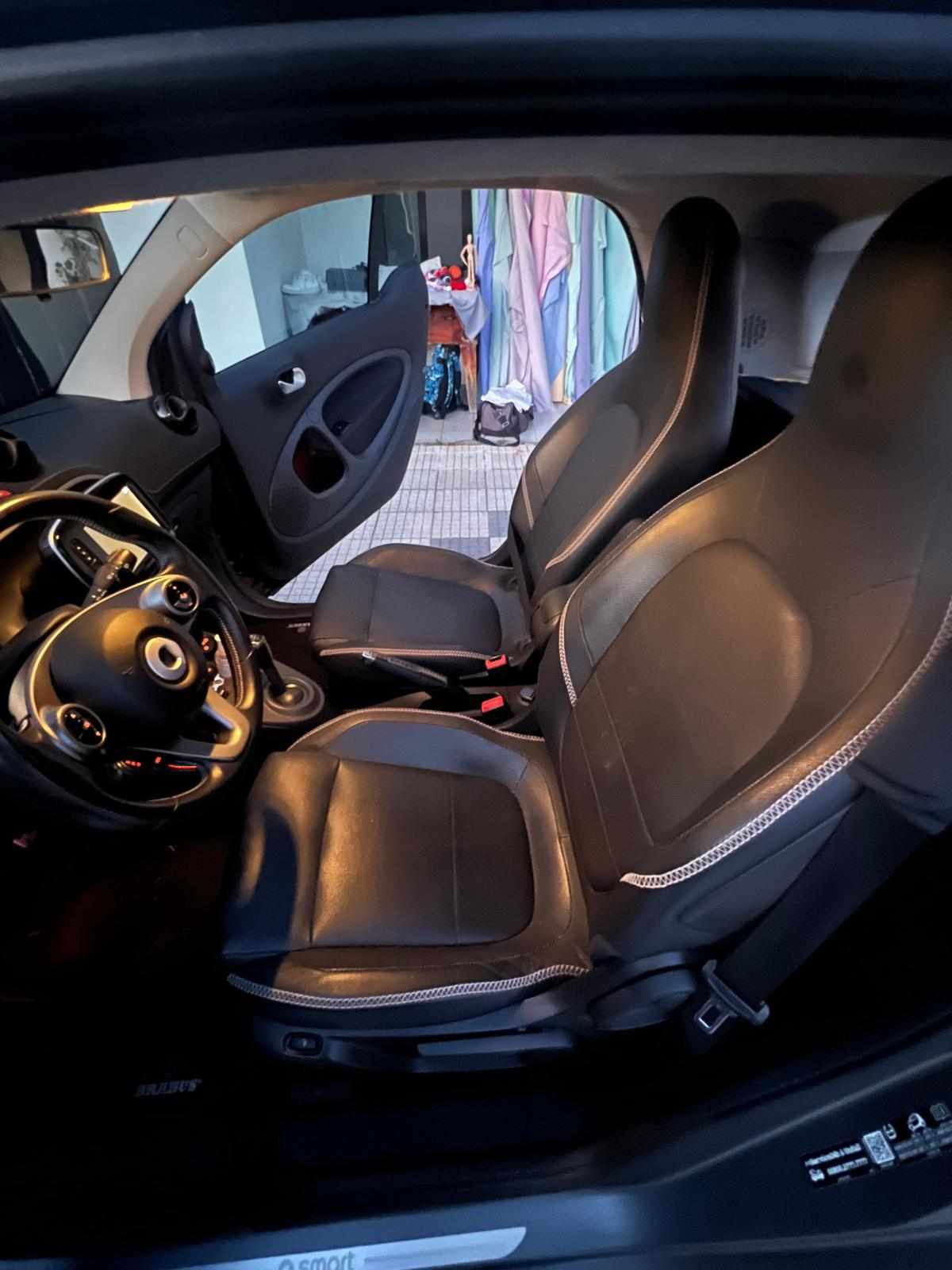 smart-fortwo-0-9-brabus-2017-gasolina-898cc