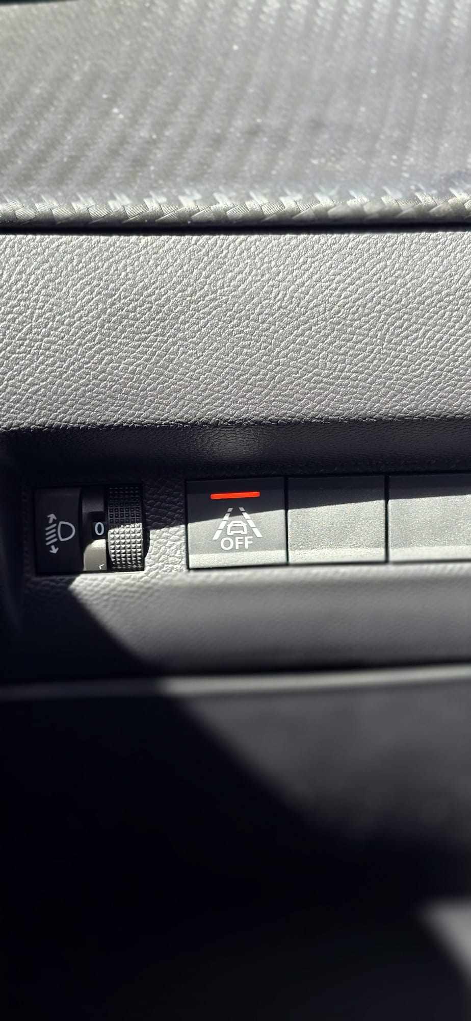 peugeot-e-208-ev-50-kwh-2023-eletrico