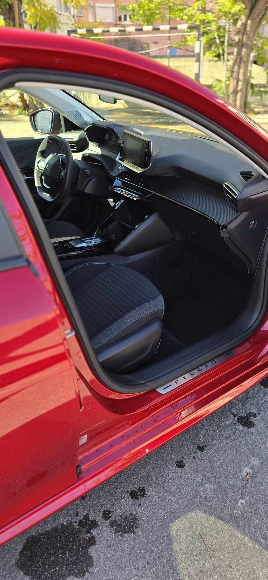 peugeot-e-208-ev-50-kwh-2023-eletrico