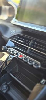 peugeot-e-208-ev-50-kwh-2023-eletrico