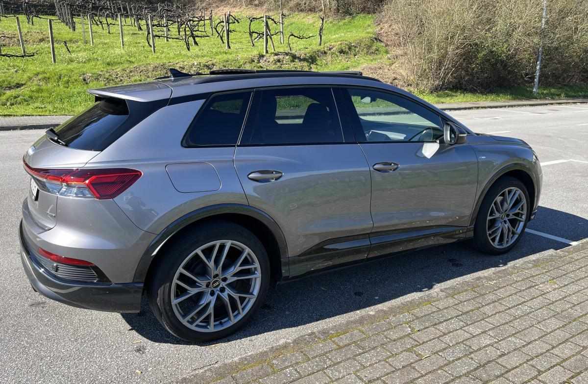 audi-q4-e-tron-50-e-tron-quattro-2023-eletrico