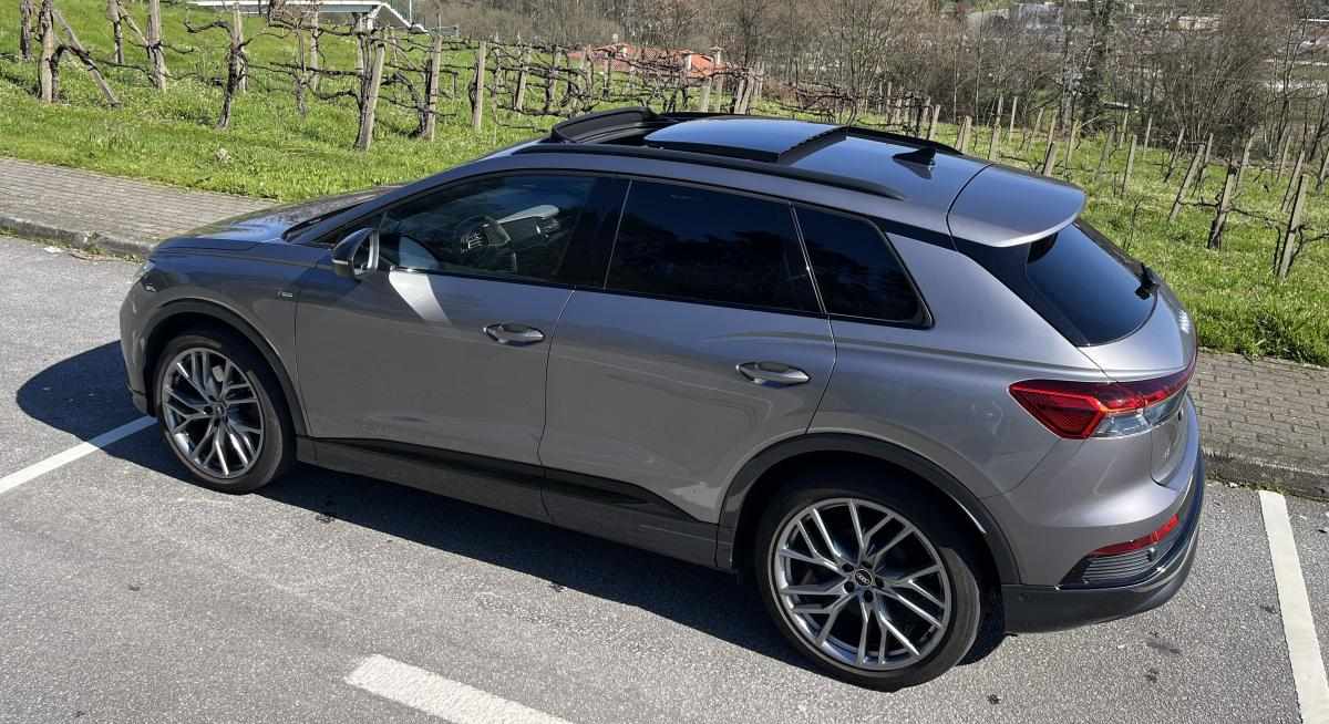 audi-q4-e-tron-50-e-tron-quattro-2023-eletrico