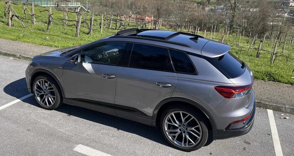 audi-q4-e-tron-50-e-tron-quattro-2023-eletrico