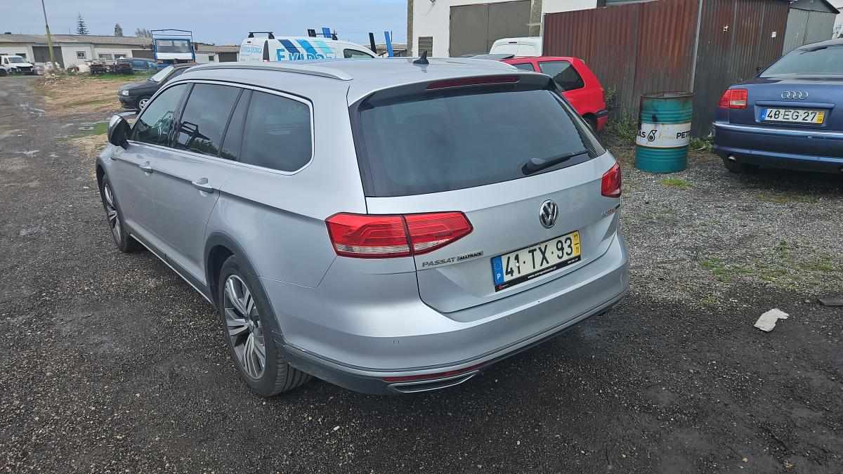 volkswagen-passat-2-0-tdi-scr-bluemotion-4motion-2017-diesel-1968cc