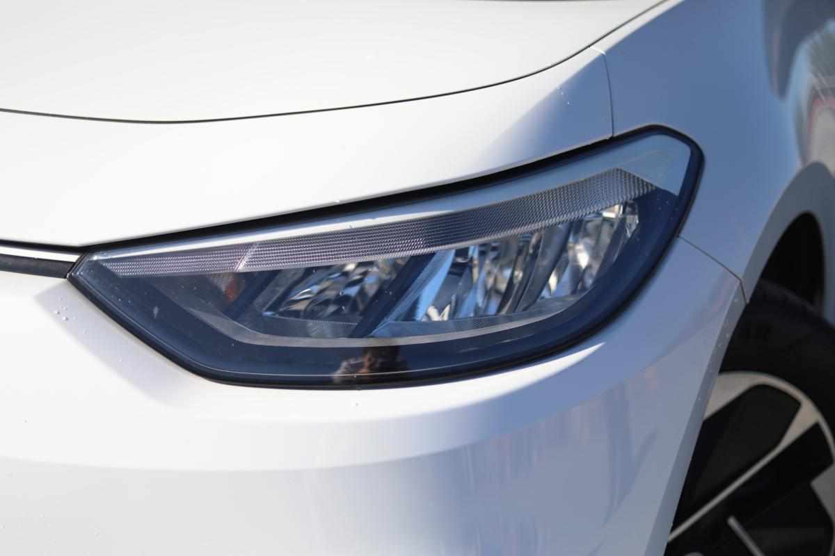 volkswagen-id-3-pro-performance-58-kwh-2020-eletrico