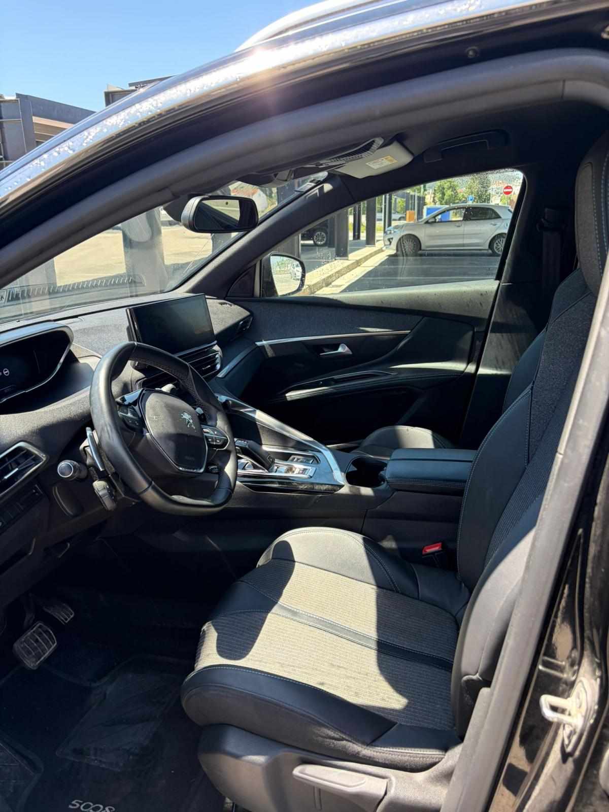 peugeot-5008-1-5-bluehdi-2023-diesel-1499cc