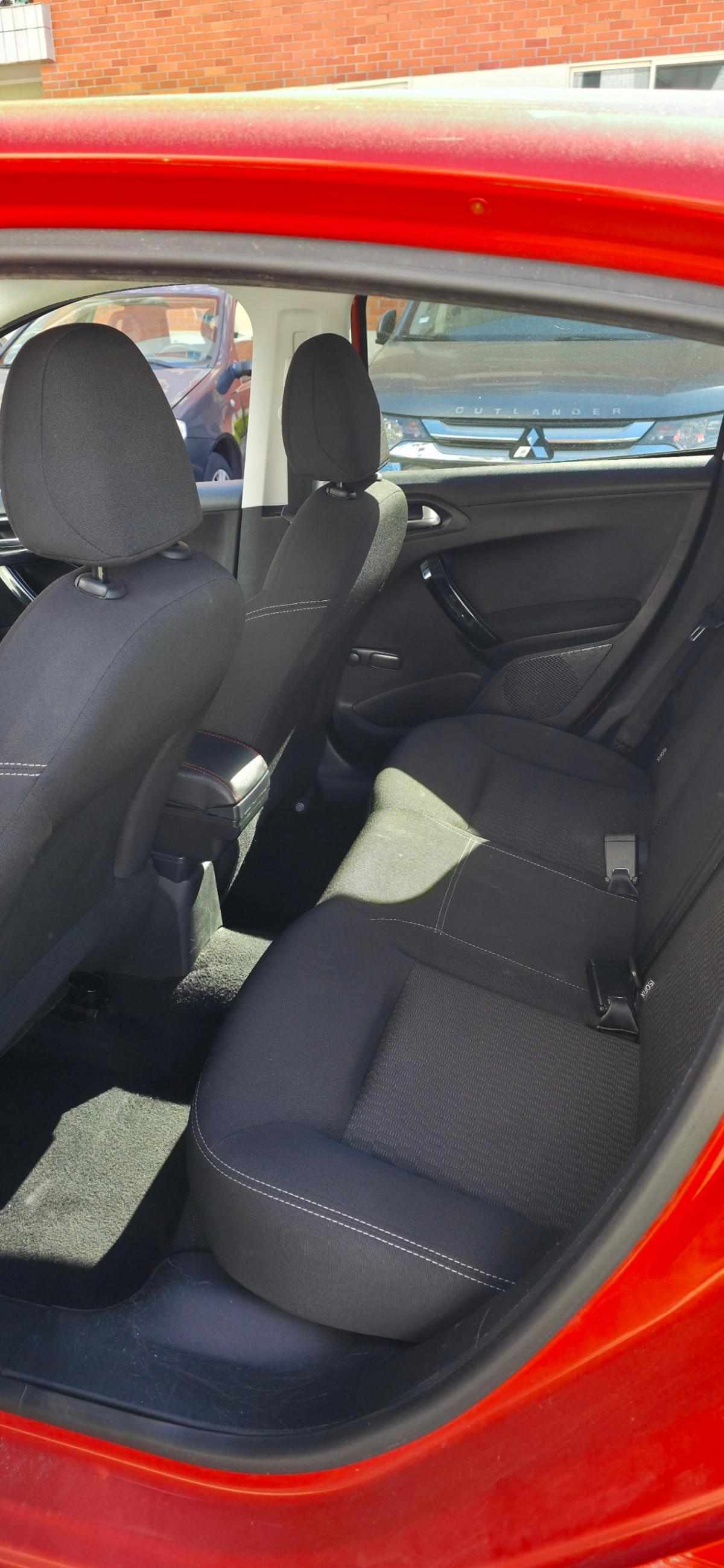 peugeot-208-1-2-vti-2016-gasolina-1199cc