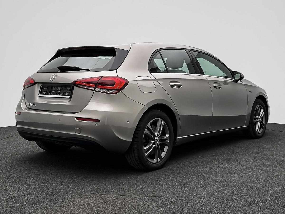 mercedes-benz-classe-a-a-250-e-1-3-2020-hibrido-a-gasolina-1332cc