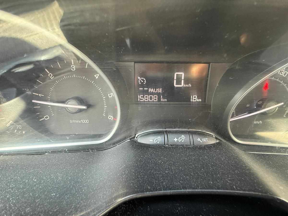 peugeot-208-1-6-bluehdi-2017-diesel-1560cc
