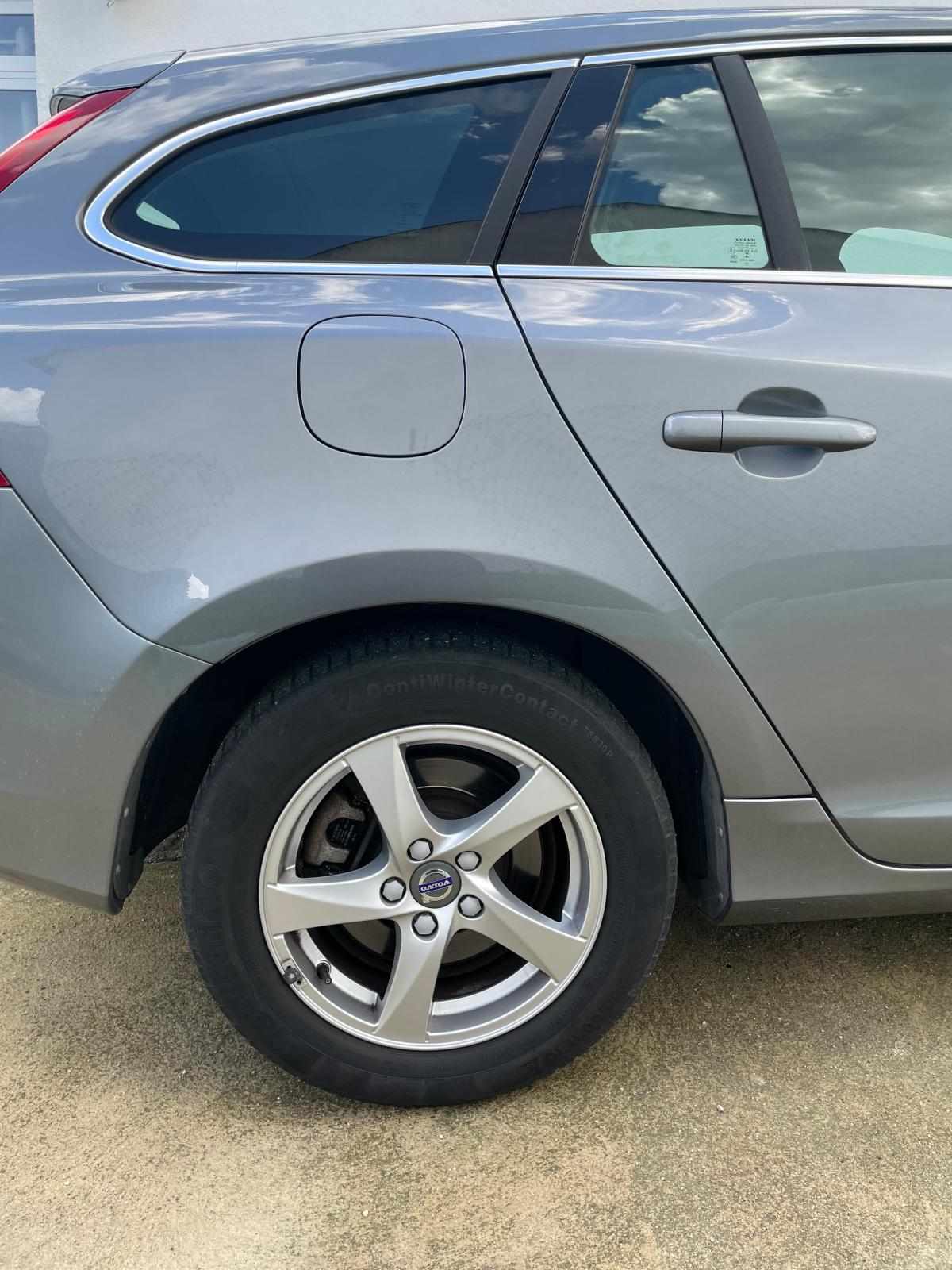 volvo-v60-2-0-d3-2018-diesel-1969cc