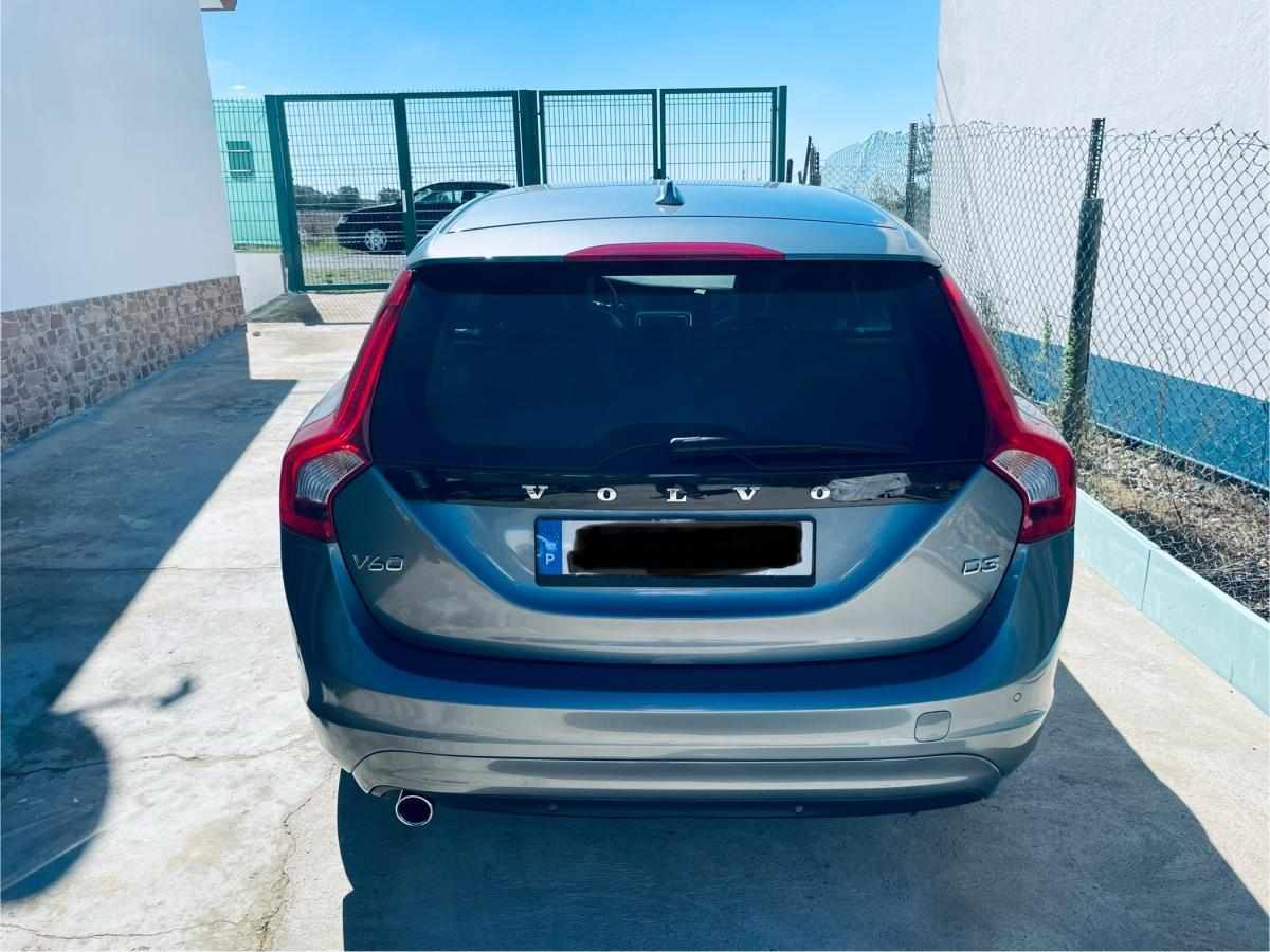 volvo-v60-2018-diesel-1969cc