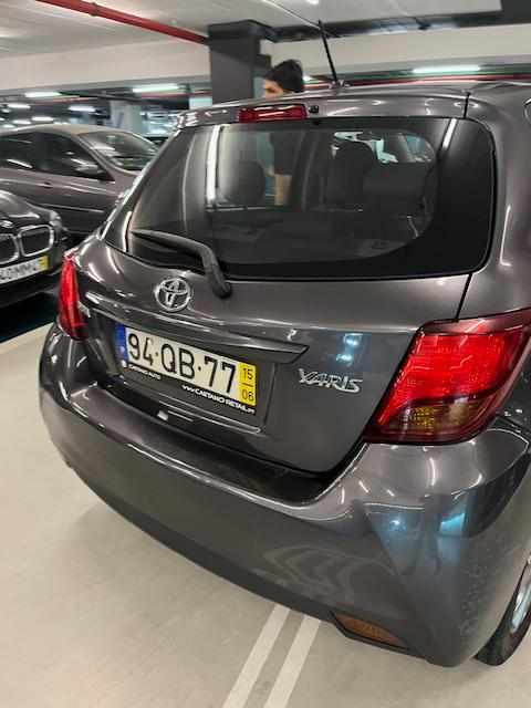 toyota-yaris-1-33-dual-vvt-i-2015-gasolina-1329cc