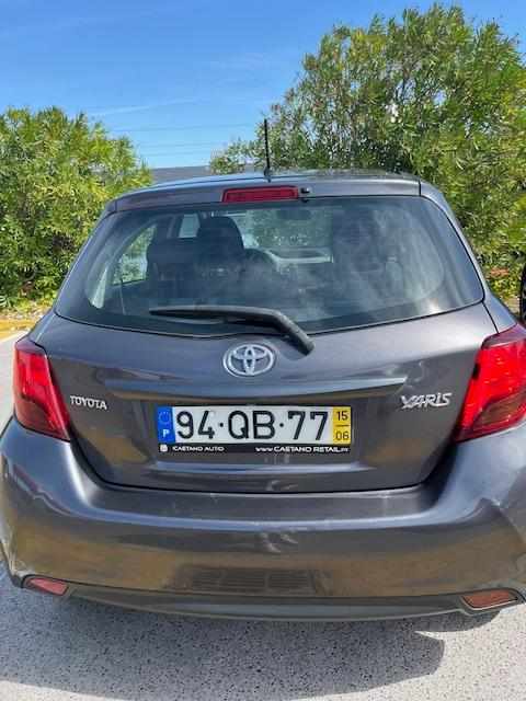 toyota-yaris-1-33-dual-vvt-i-2015-gasolina-1329cc