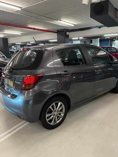 toyota-yaris-1-33-dual-vvt-i-2015-gasolina-1329cc