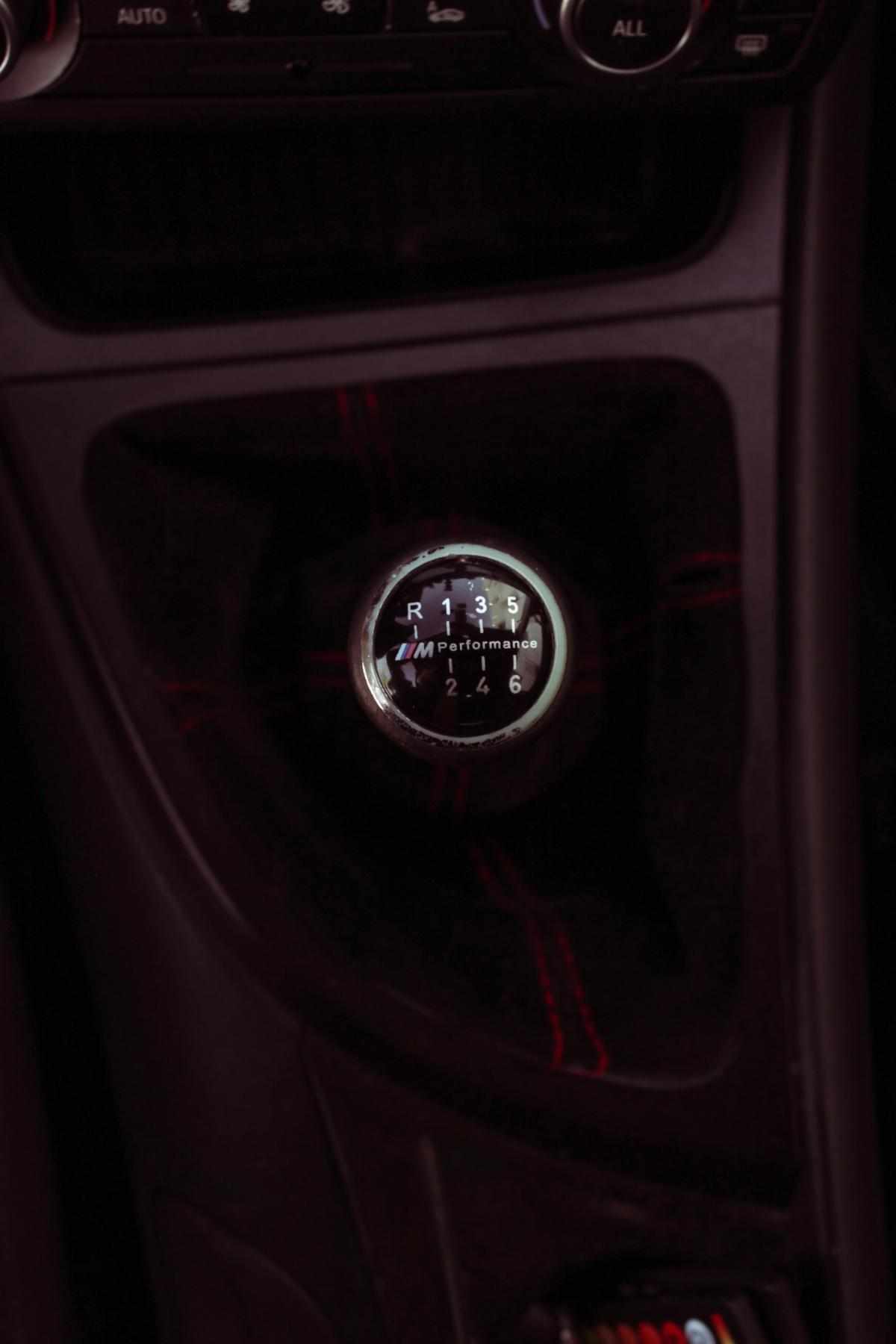 bmw-serie-1-118d-2011-diesel-1995cc
