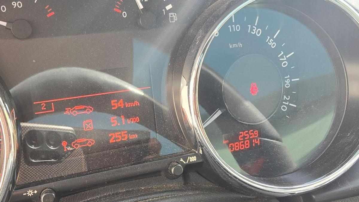 peugeot-3008-1-6-114cv-2014-diesel-1560cc