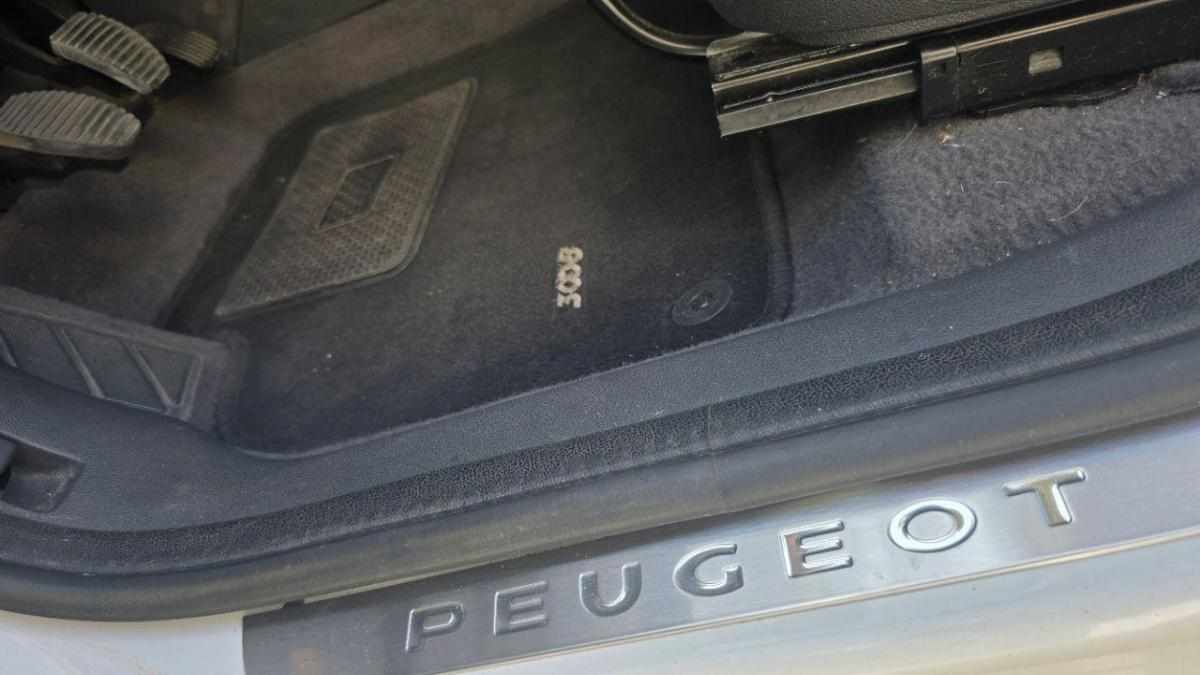 peugeot-3008-1-6-114cv-2014-diesel-1560cc