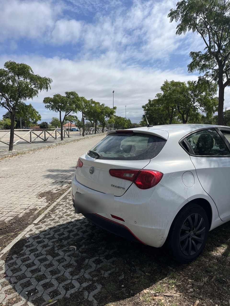 alfa-romeo-giulietta-1-6-jtdm-16v-2017-diesel-1598cc