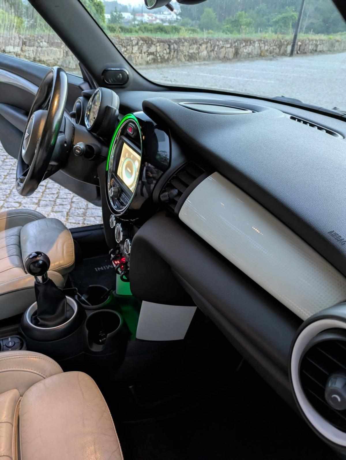 mini-hatch-1-2-2015-gasolina-1233cc