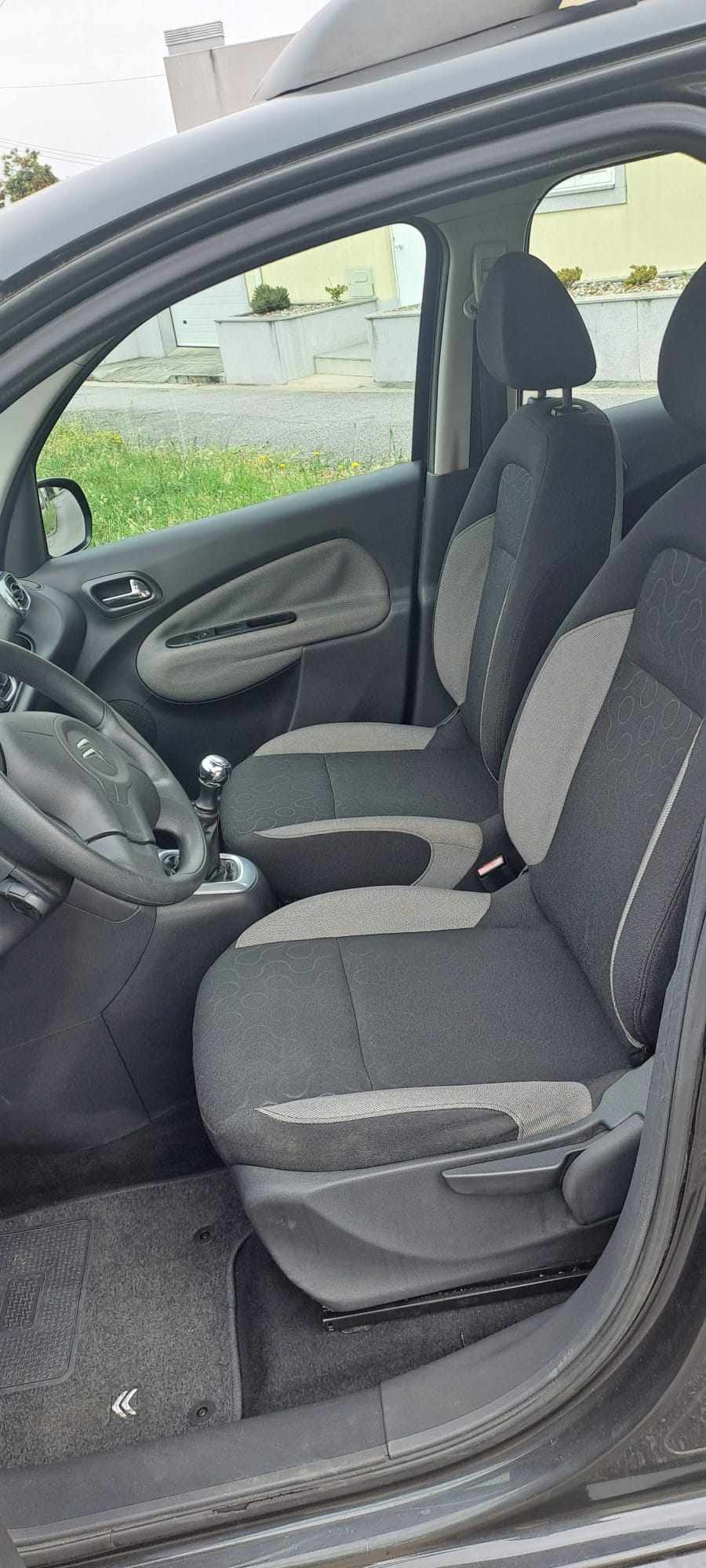 citroen-c3-picasso-1-6-hdi-2012-diesel-1560cc
