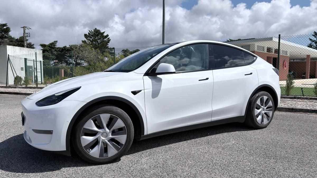 tesla-model-y-long-range-awd-2022-eletrico