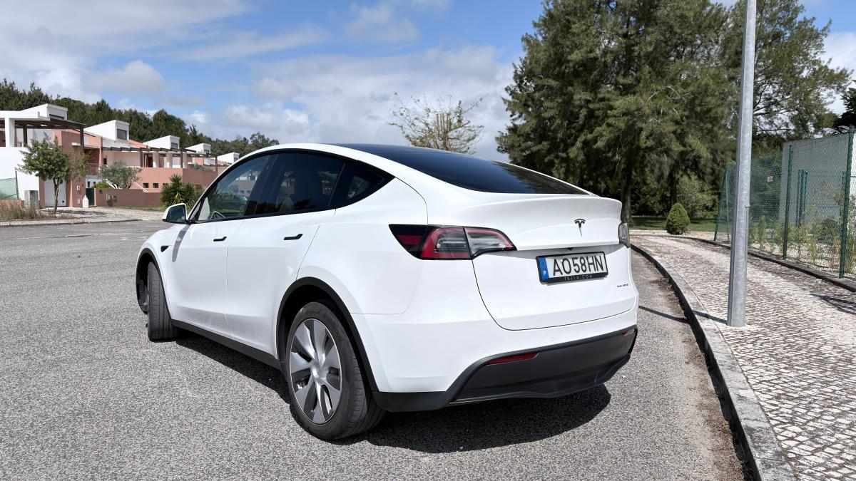 tesla-model-y-long-range-awd-2022-eletrico