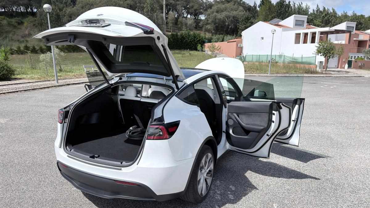 tesla-model-y-long-range-awd-2022-eletrico