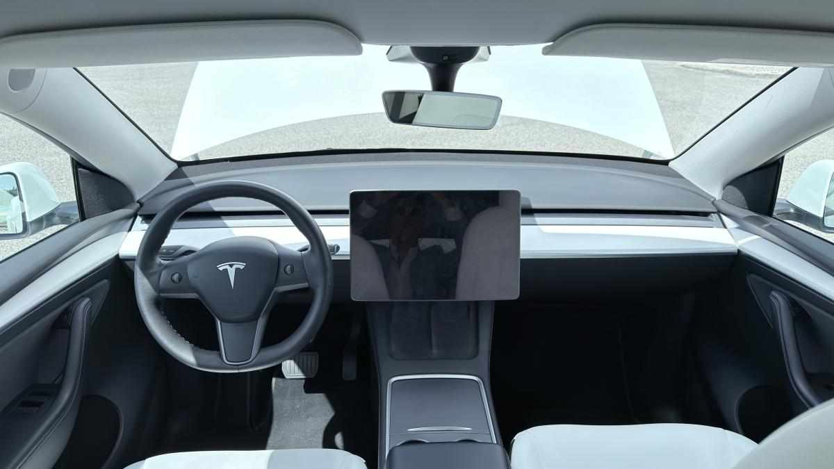 tesla-model-y-long-range-awd-2022-eletrico